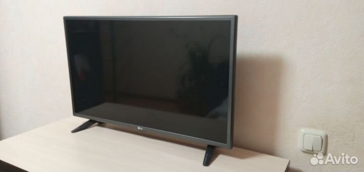 Телевизор LG 32LH590U