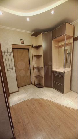 2-к. квартира, 60 м², 6/6 эт.