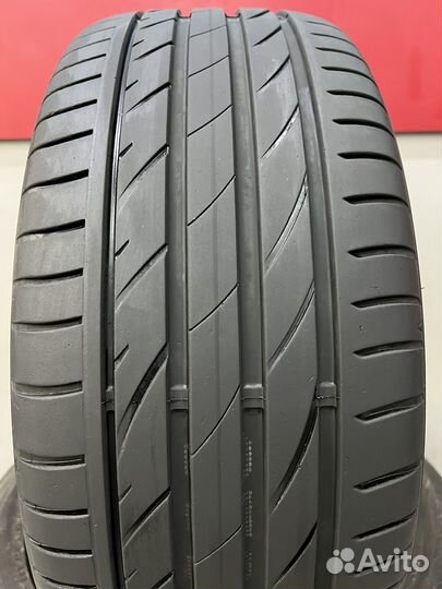 Maxxis Victra Sport VS-5 SUV 235/50 R18