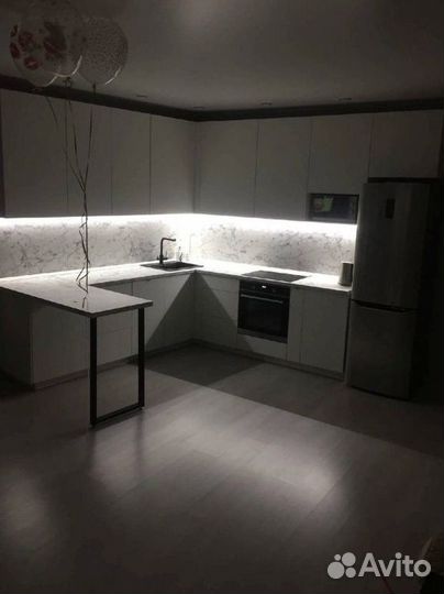 Кухонные гарнитуры с крашенными фасадами артикул 2