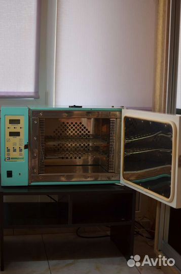 Сухожаровый шкаф