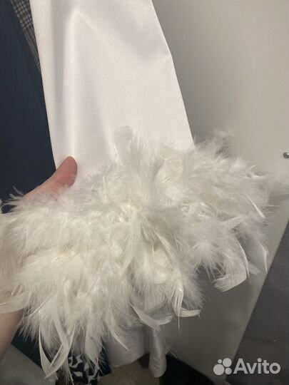 Платье на никах