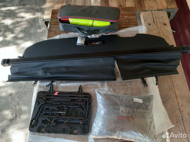 Задняя полка багажника prado