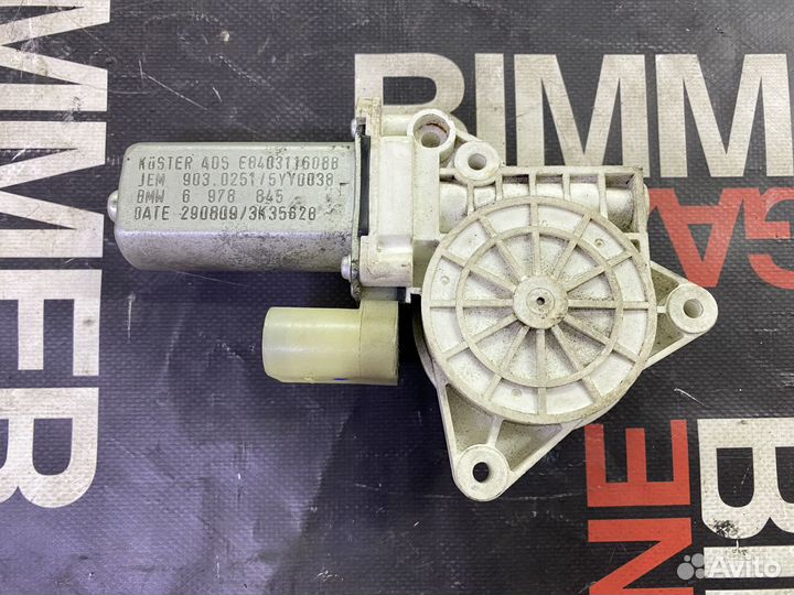 Мотор стеклоподъемника передний левый BMW E82