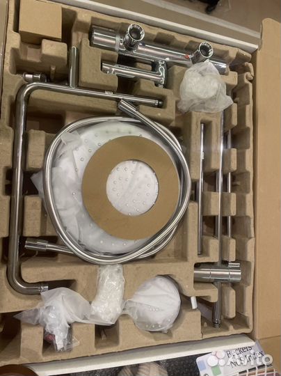 Душевая стойка Jacob Delafon Atom