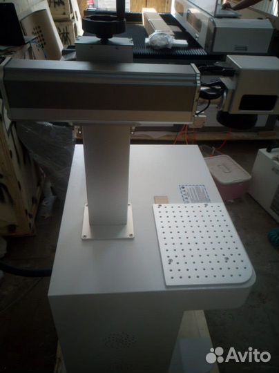 Лазерный маркер по металлу