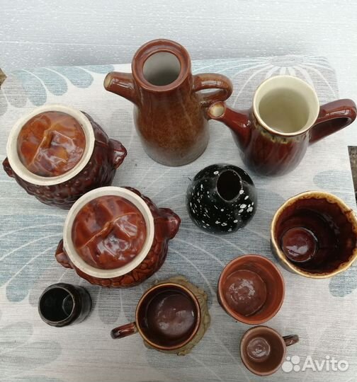 Керамические кувшины, горшки посуда