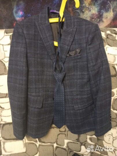 Школьный костюм тройка р-р 134