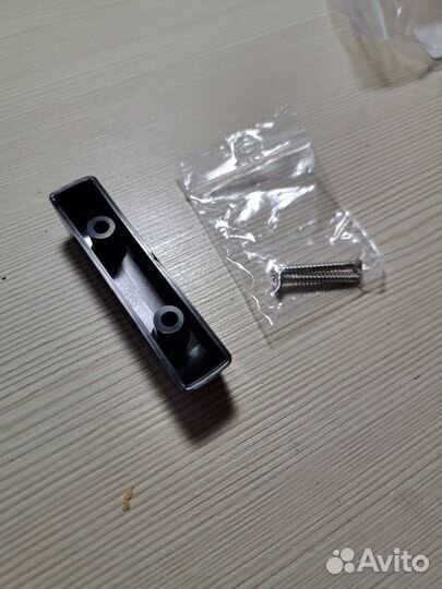 Упор для Fender Jazz Bass