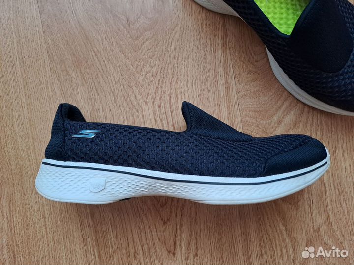 Кроссовки Skechers