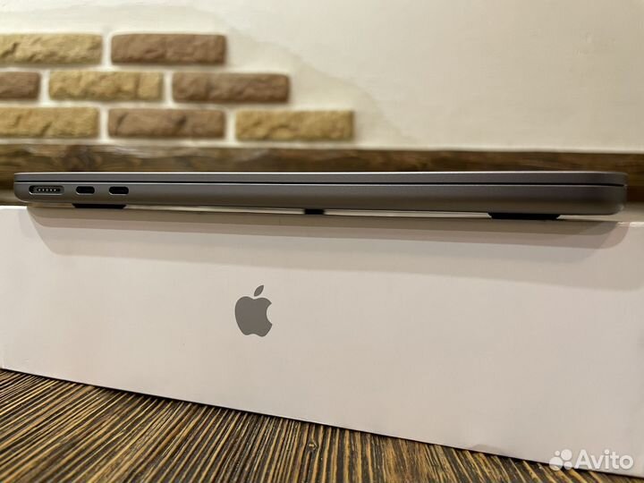 MacBook Air M3 8/256 42 цикла