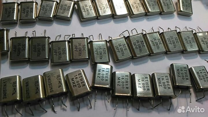 Резонатор Кварцевый