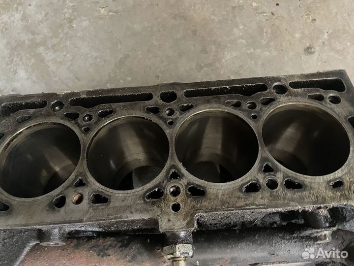 Блок цилиндров renault k4m