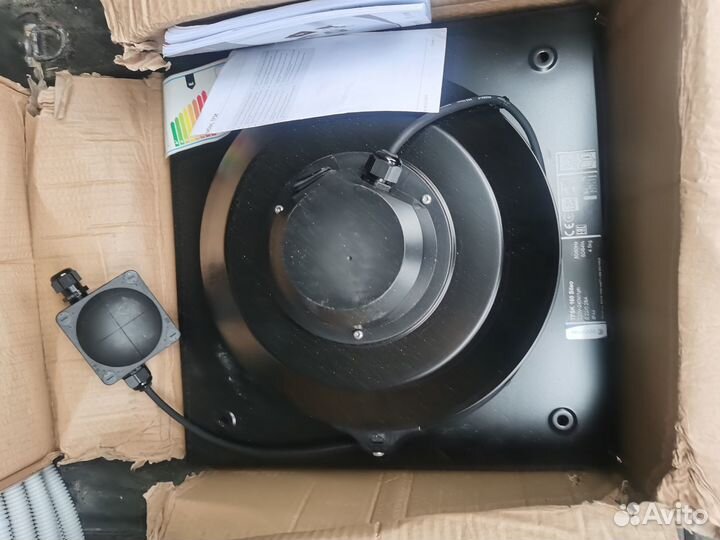 Крышный вытяжной вентилятор