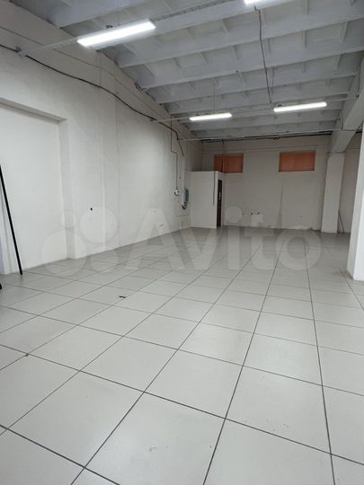 Торговая площадь, 80 м²