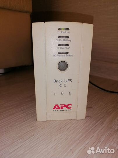 Бесперебойник APC Back-UPS CS 500