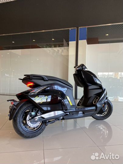 Электроскутер Zeeho AE 8 (CF Moto)