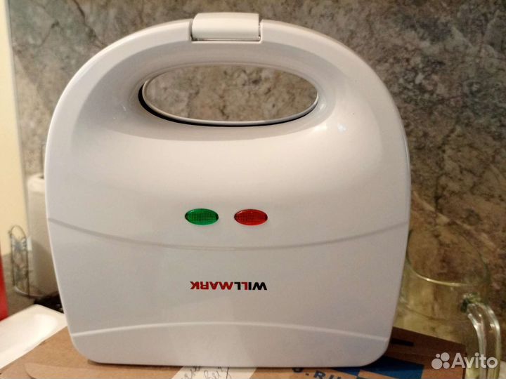 Электрическая вафельница новая