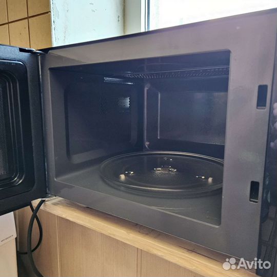 Микроволновая печь Redmond RM-2301D