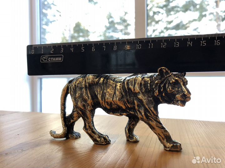 Тигр. Фигурка. Статуэтка