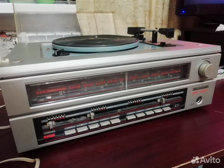 Проигрыватель винила СССР