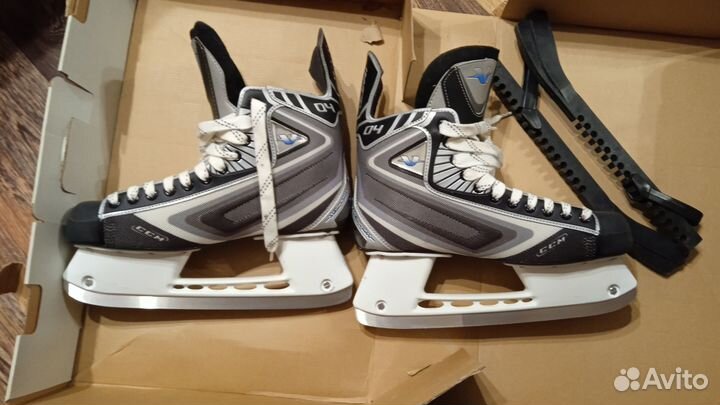 Хоккейные коньки ссм 46 размер. Новые
