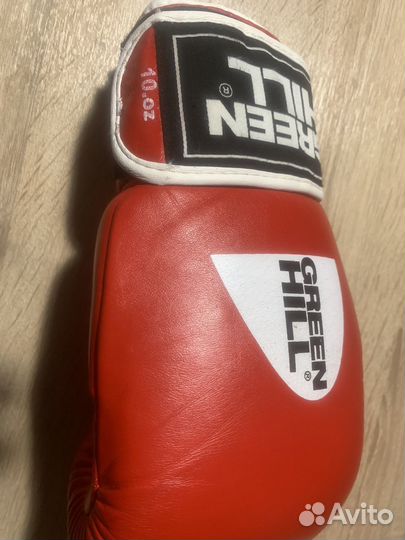 Перчатки для бокса, кикбоксинга