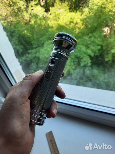 Фонарик ручной металлический