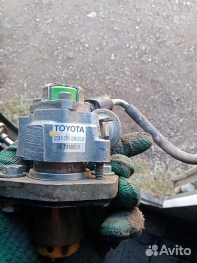 Продам тнвд на бензиновый двиг. тойота авенсис