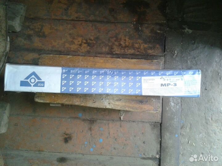 Заднее стекло