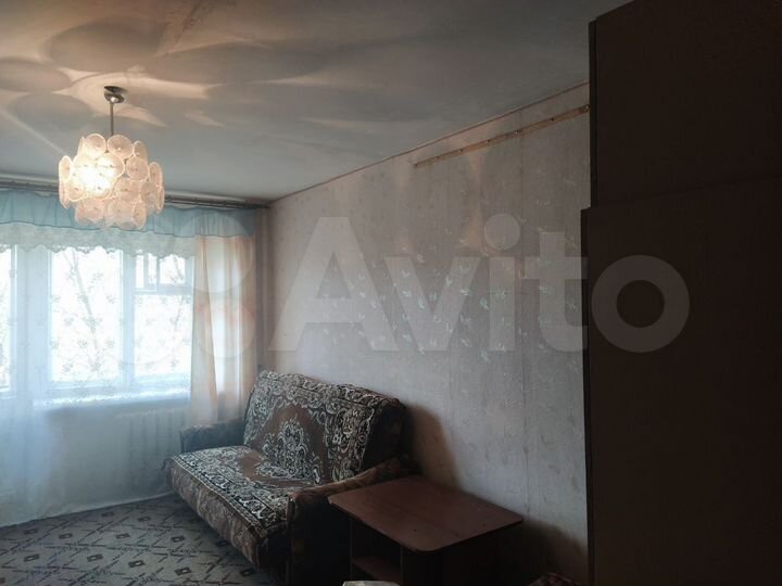 Комната 17 м² в 5-к., 3/5 эт.