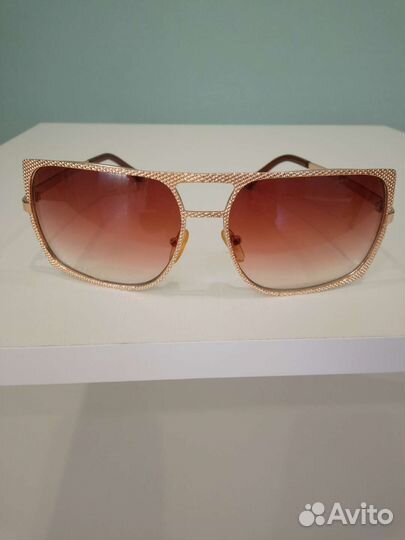 Солнцезащитные очки женские