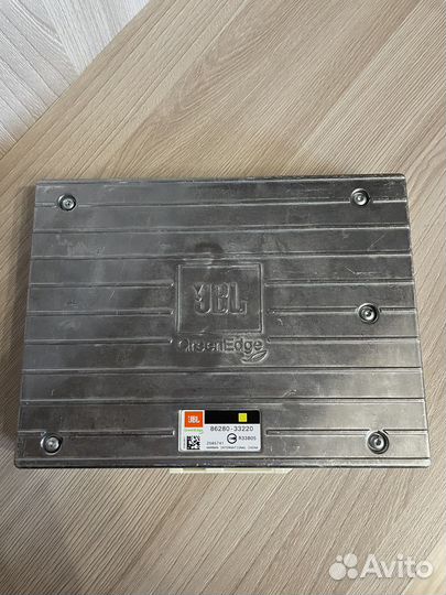 Усилитель JBL