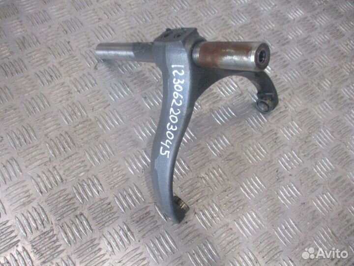 Вилка переключения передач Volvo 1652710