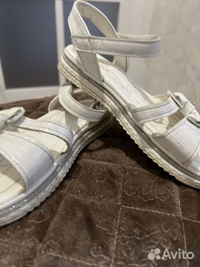 Сандалии для девочки