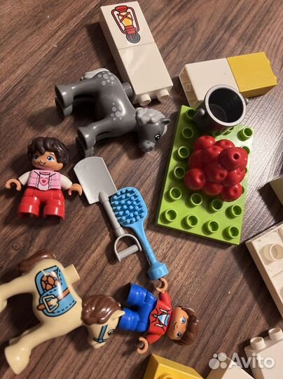 Конструктор Lego duplo конюшня 10868