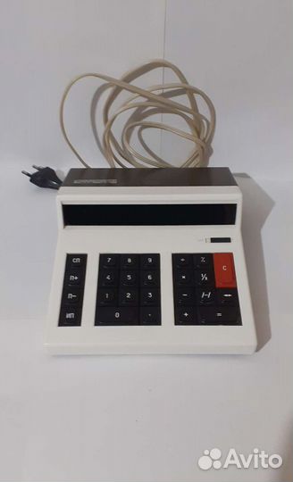 Калькулятор, утюг, провод