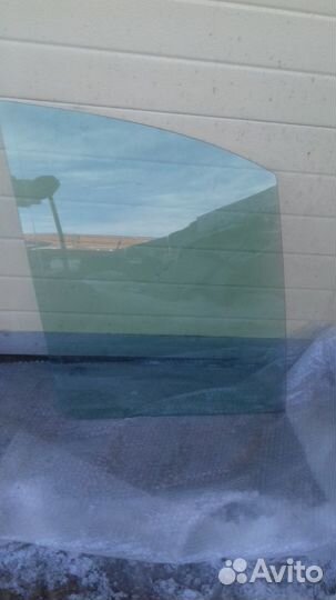 Рено Сценик 1 стекло передней правой двери