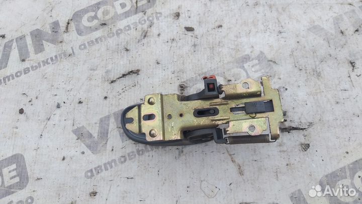 Ручка задней правой двери Kia Shuma 1