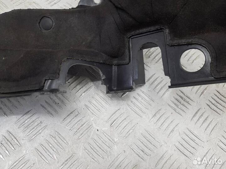 GX736D057BF Пластик моторного отсека Land-Rover R