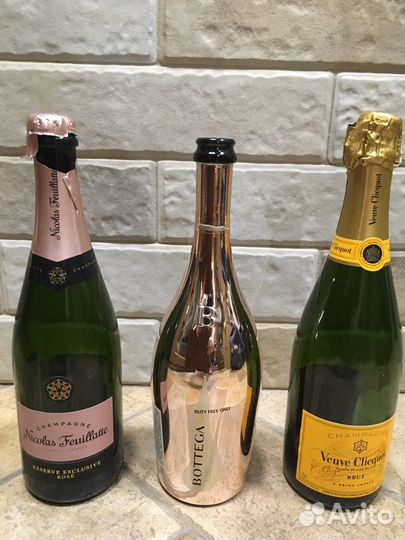 Бутылки из-под шампанского Bottega, Вдова Клико