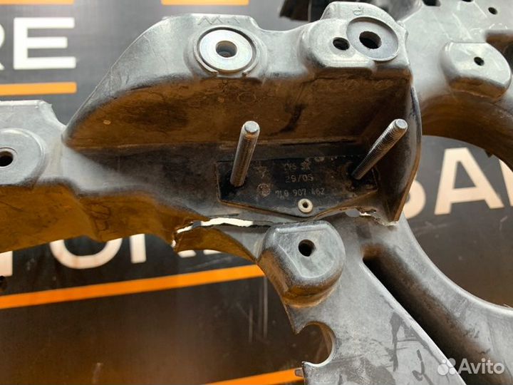 Рамка радиатора Volkswagen Touareg 7L BMV 2006