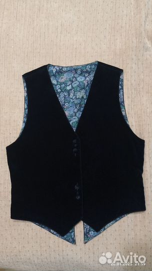 Женский жилет