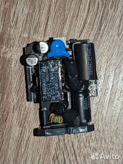 Зарядное устройство Apple 20W USB-C на запчасти