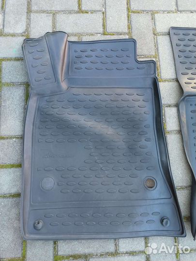 Автомобильные коврики резиновые на Mercedes CLA