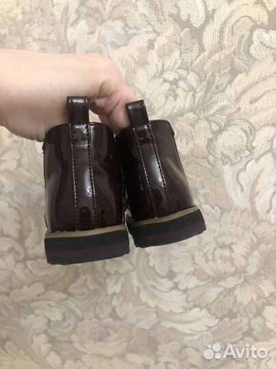 Новые ботинки Zara