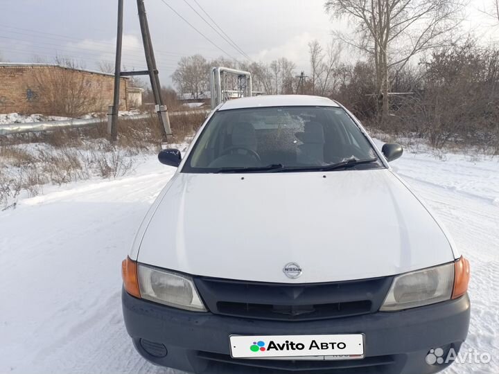 Nissan AD 1.3 AT, 2001, 256 000 км