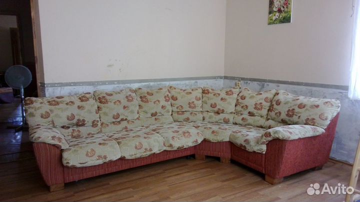 Угловой диван с креслом