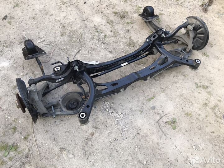 Задний подрамник (балка) 3Q0505235AA Passat B8