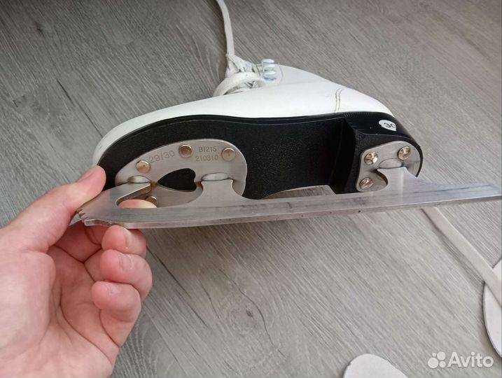 Коньки, размер 29-30 по стелькам 19 см